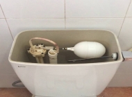 Nguyên nhân khiến nước trong bồn cầu bị hút sạch khi xả và cách khắc phục