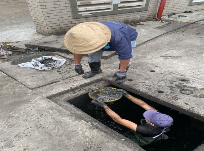 Nạo vét hố ga huyện Nhà Bè