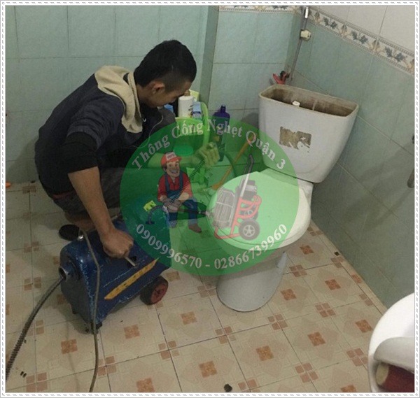 Lắp đặt ống dẫn kh&iacute; cho hầm cầu tự hoại