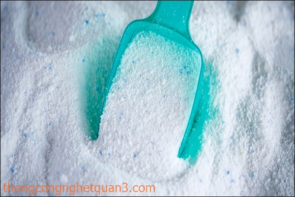 Khử m&ugrave;i nh&agrave; vệ sinh với bột giặt tẩy